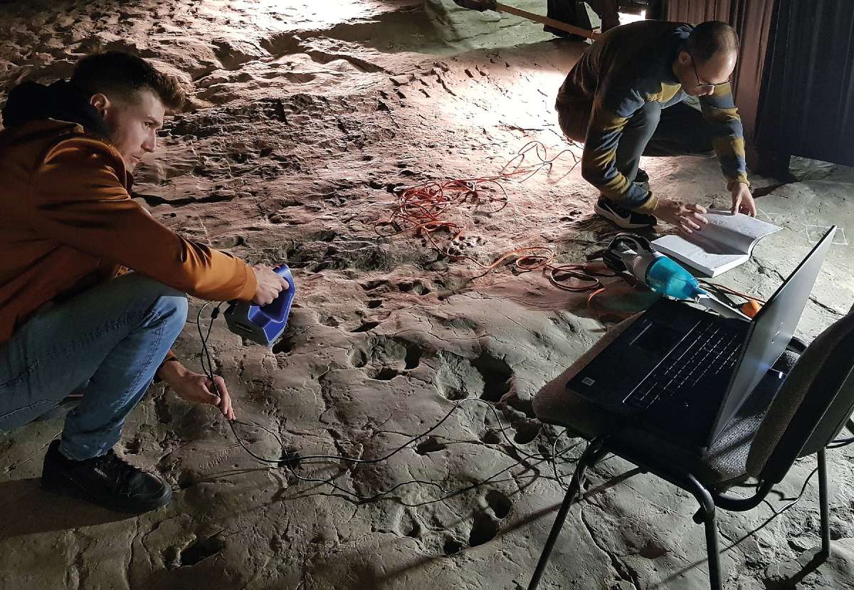 3D szkennelés – A szem felbontó-képességének többezerszeresére nagyíthatjuk a finom nyomokat, így olyan részletek is kivehetővé váltak, melyek korábban láthatatlanok voltak Fotó: Szarvas Imre