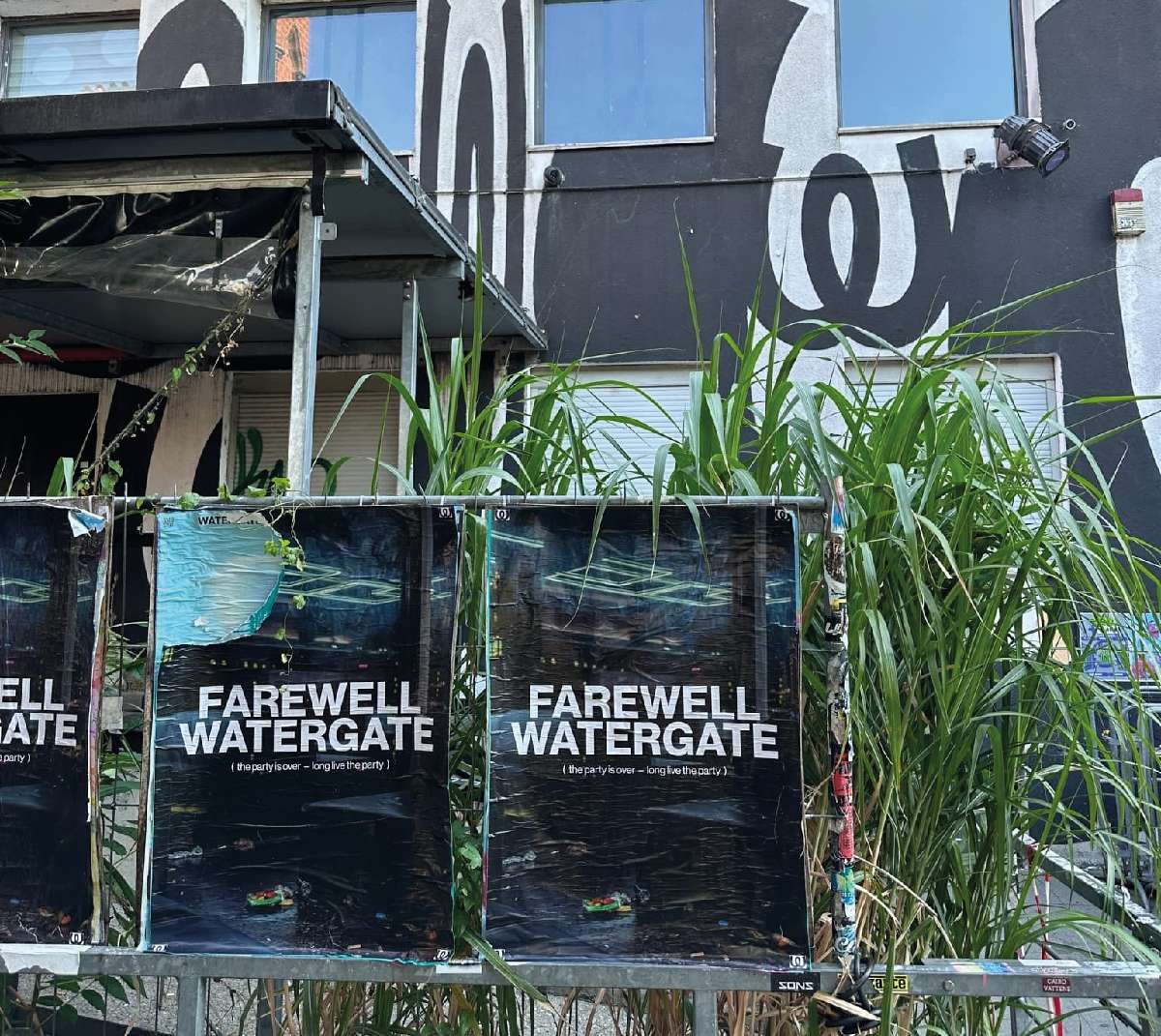 Farewell Watergate – A legendás technoklub 2024. december 31-én örökre bezárta kapuit, utolsó hónapjaiban pedig az addiginál is tömöttebb sorokban várakoztak az emberek bejutásra – köztük én is. Mindenki akart magának egy darabot a történelemből Fotó: Tuza Benedek