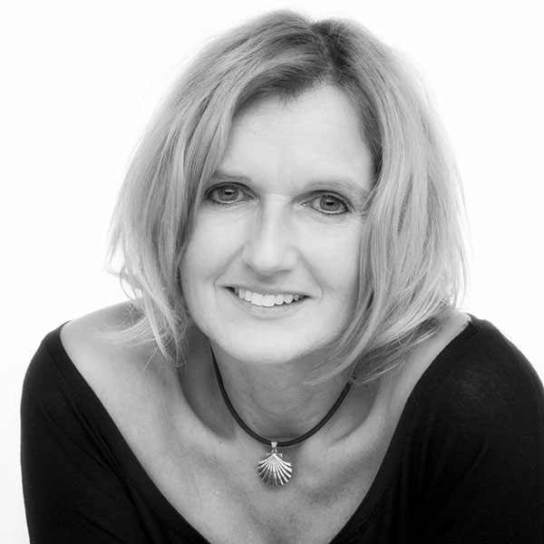 Csillag Zsuzsa