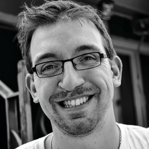 Vasvári Tamás